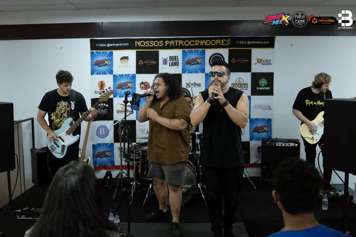 Banda Drop no palco do AnimeMix 2024.